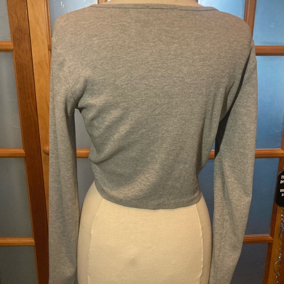 Zara Basic Grey Button Up Long Sleeve - Picture 2 of 2